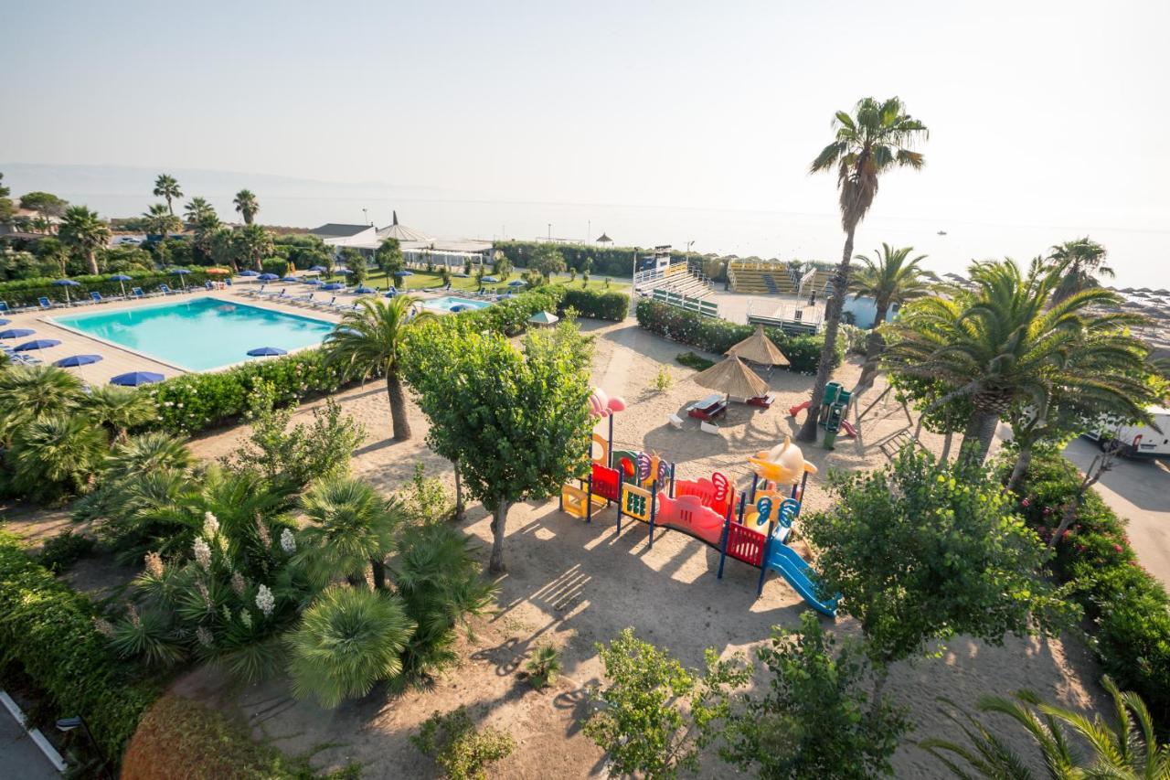 African Beach Hotel-Residence Манфредония Экстерьер фото