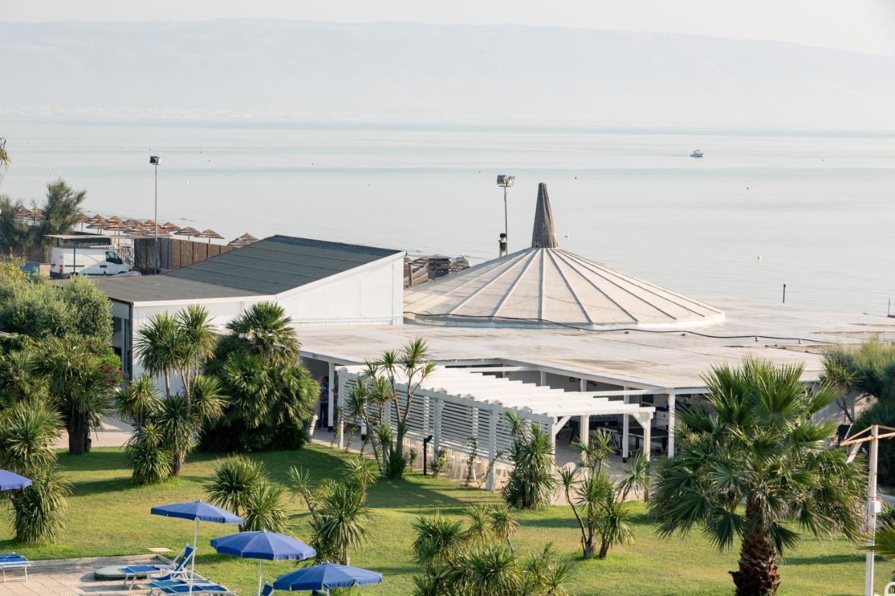 African Beach Hotel-Residence Манфредония Экстерьер фото